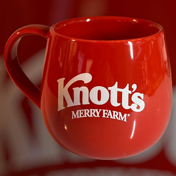 Knotts Merry Farm Etched Snowflake Red Christmas Ceramic Coffee Mug New - Picture 1 of 10